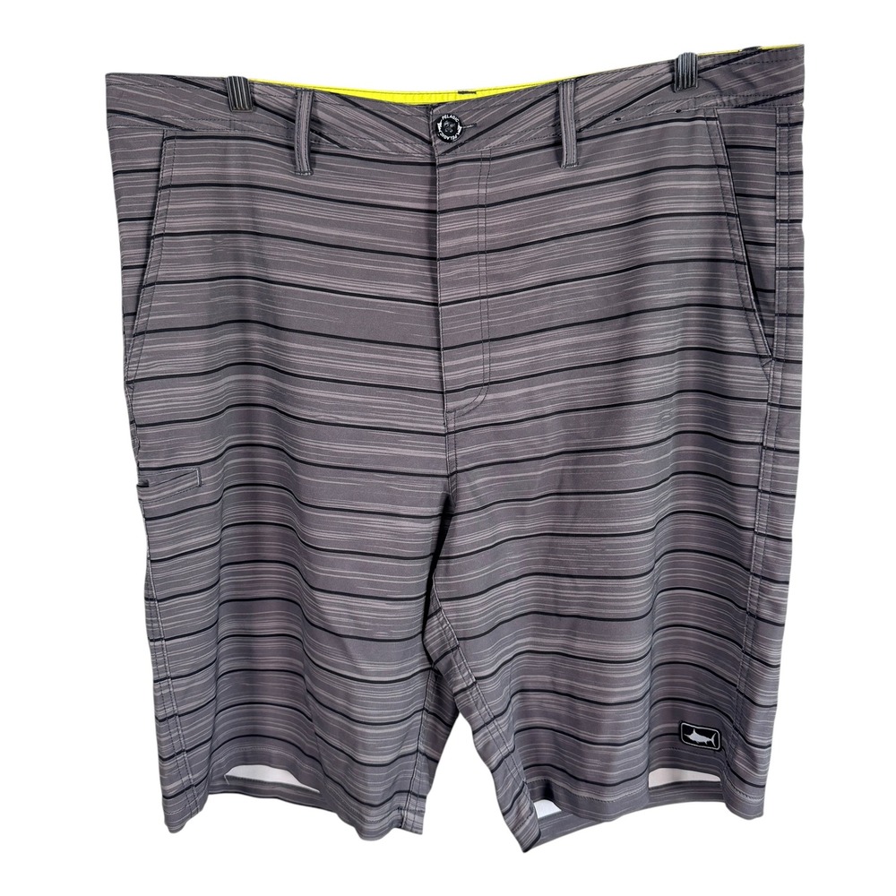 Pelagic Evolve 4-Tek Hybrid Shorts Mens 38 Grey Striped Fishing Boardshorts